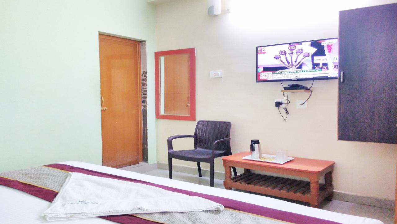 מלון טירופאטי Ssb Residency מראה חיצוני תמונה
