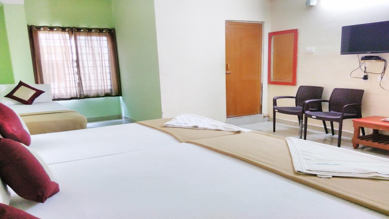 מלון טירופאטי Ssb Residency מראה חיצוני תמונה
